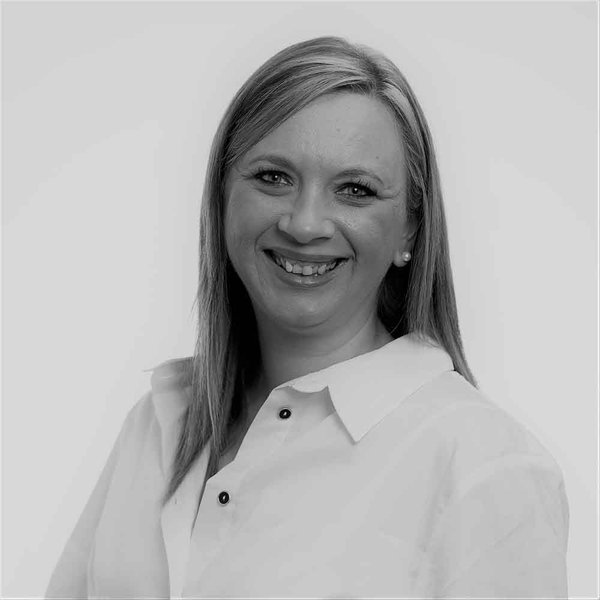 Alishea de Jager, Admin Manager